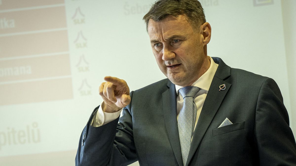 Policie obvinila libereckého hejtmana Martina Půtu z neoznámení nabídky úplatku